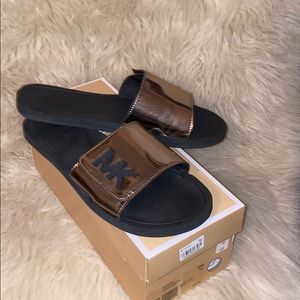 MK Slides Mirror Metallic